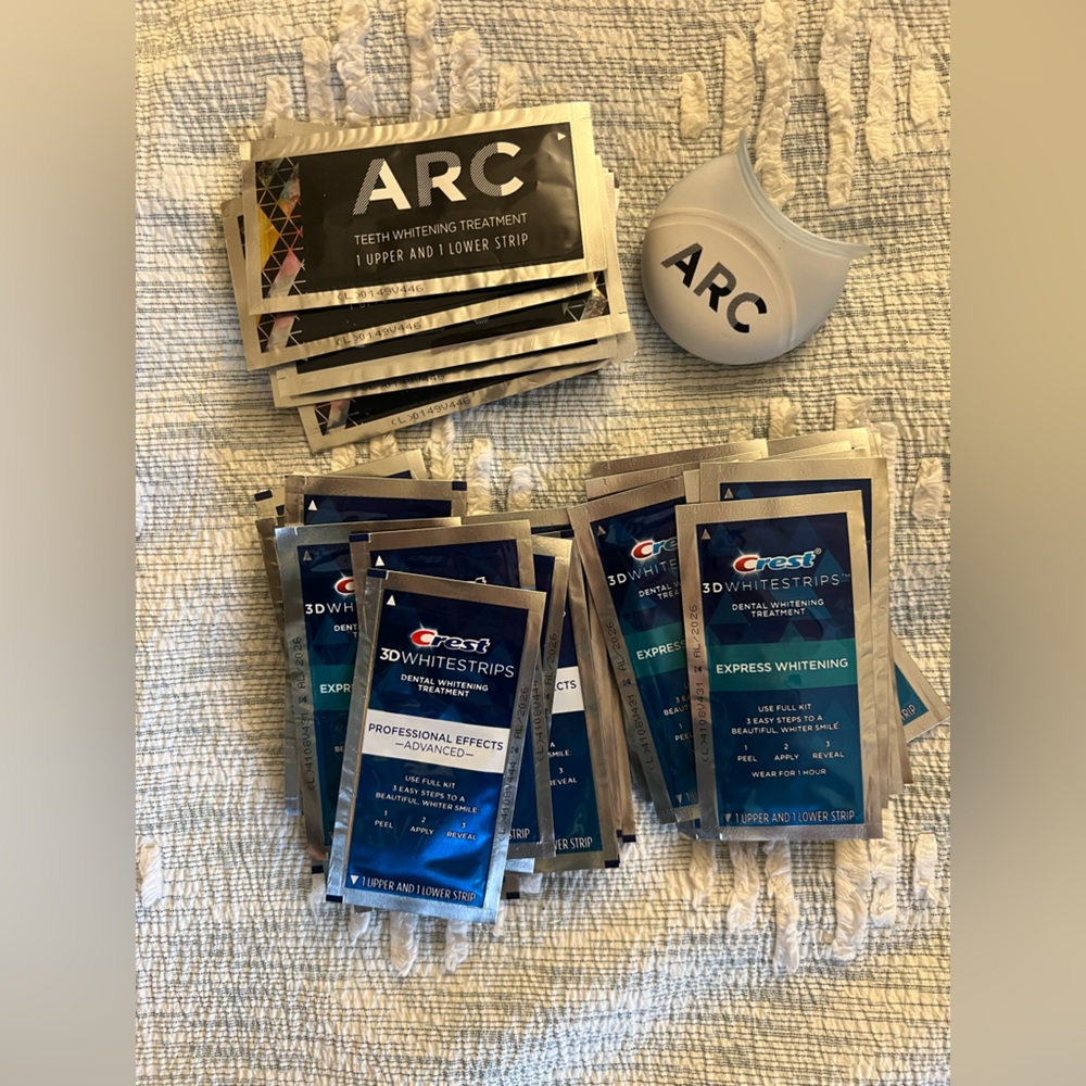Crest 3D Whitestrips Express Whitening Packets in Blue and Silver
